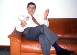 Dr Rustom Kanga, CEO of iOmniscient